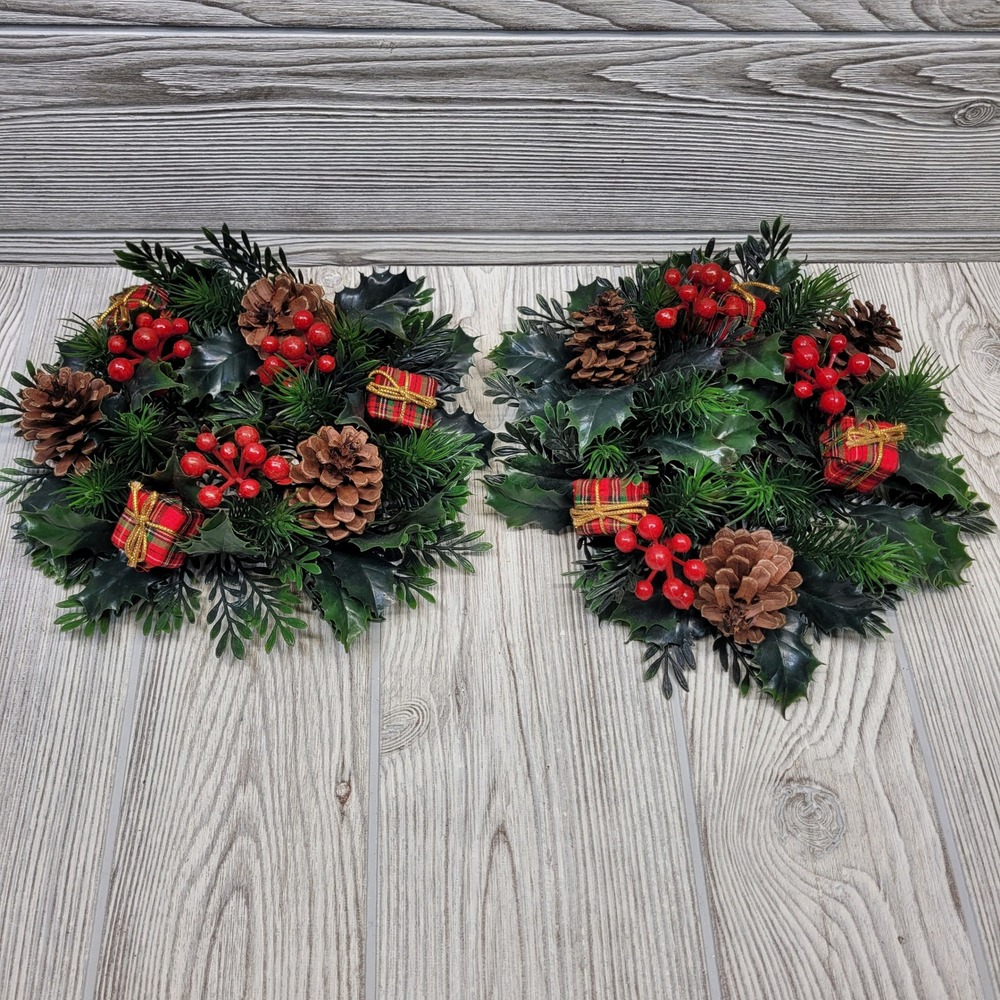 2 Christmas Candle Rings Holiday Pinecone Berry Plaid Candle Holders Plastic Vtg